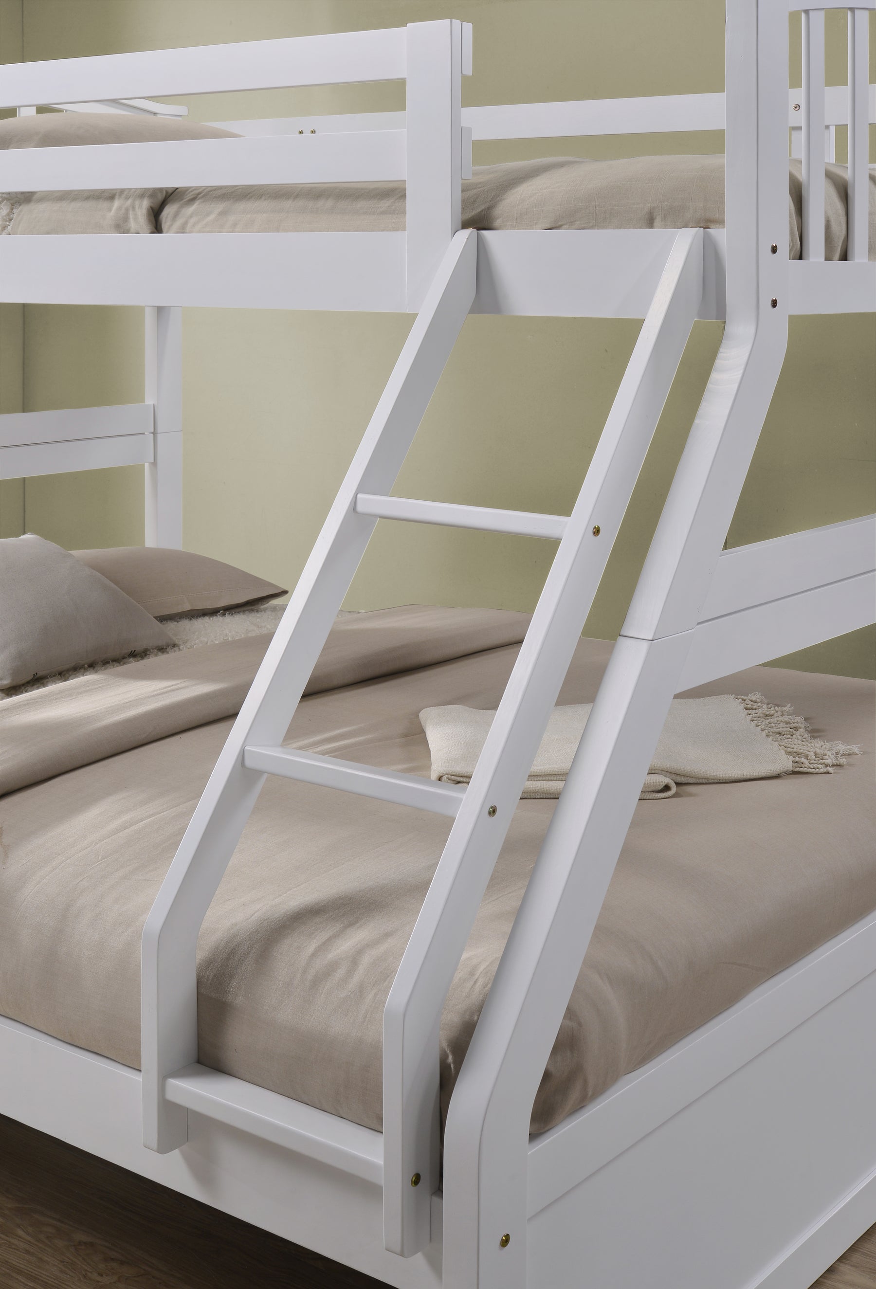 Verona White Three Sleeper Bunk Bed